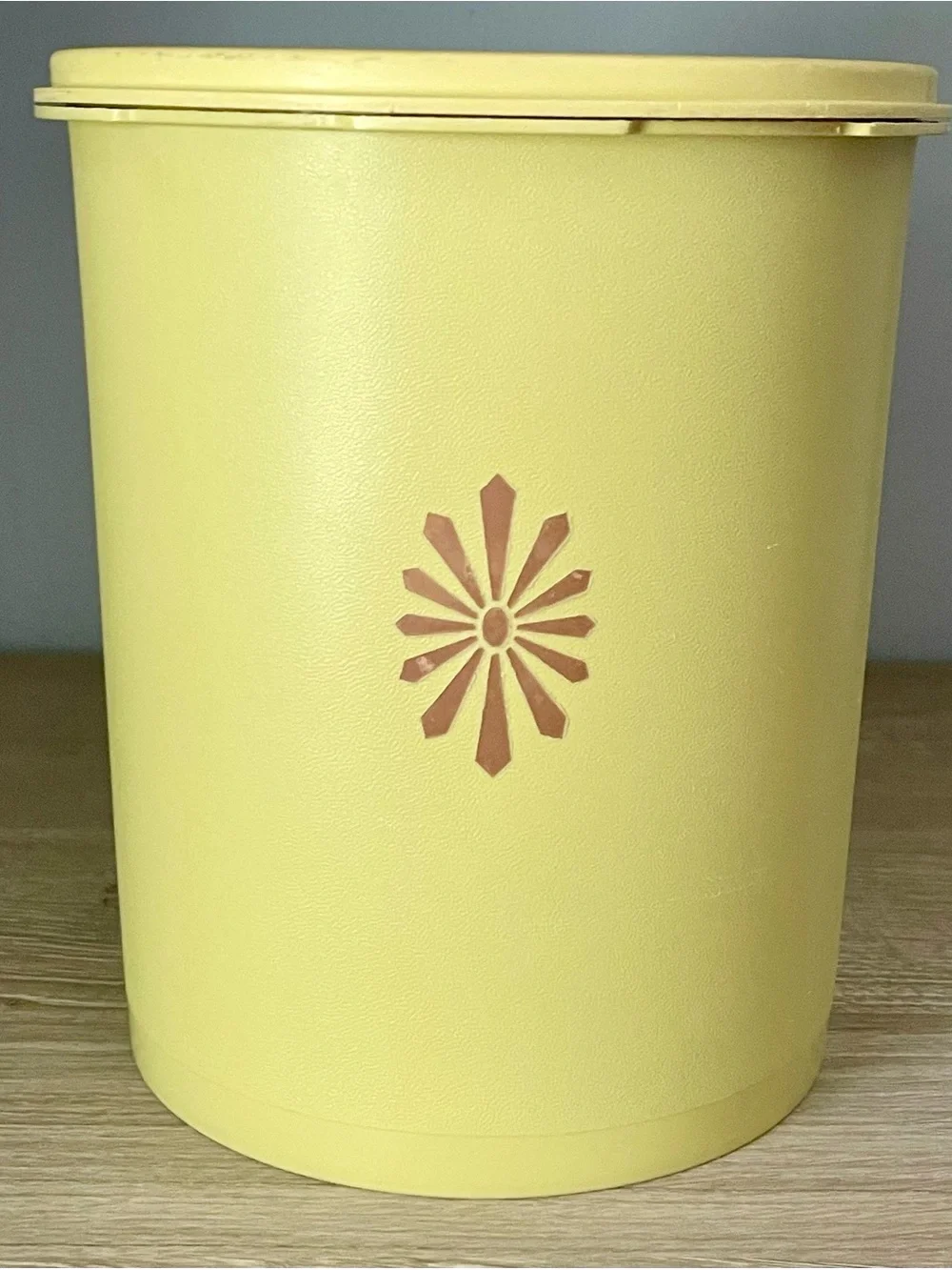 Vintage 1970s Tupperware Servalier Harvest Gold Canister Set of 3!
